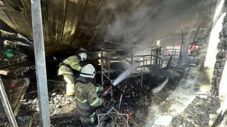 В Талгарском районе сгорел ресторан – пожарные вынесли три газовых баллона