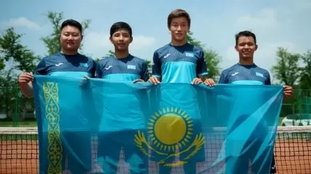 Казахстан стартовал с победы: наши теннисисты разгромили Узбекистан  