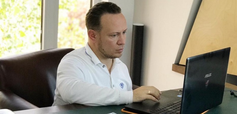 Алматинский бизнесмен нашел решение для удаленной работы бухгалтеров бесплатно   