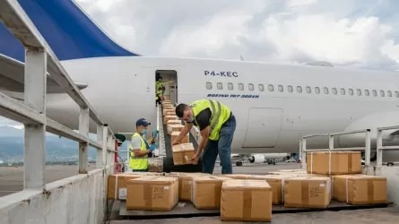 Сколько тонн гуманитарной помощи отправили в регионы из Алматы  