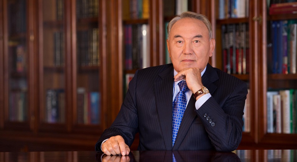 Зачем Нурсултан Назарбаев едет в Ташкент и Ашхабад 