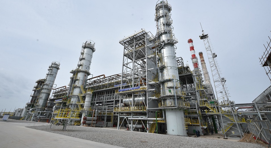 «Самрук-Казына» рассматривает продажу нефтеперерабатывающих заводов через IPO КМГ