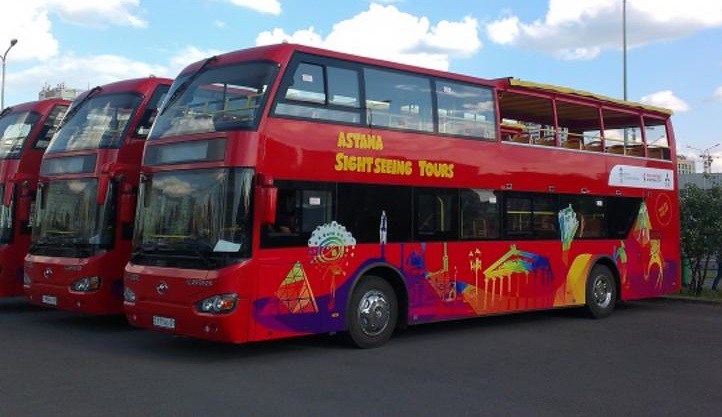 В Астане запустили экскурсионные двухэтажные автобусы