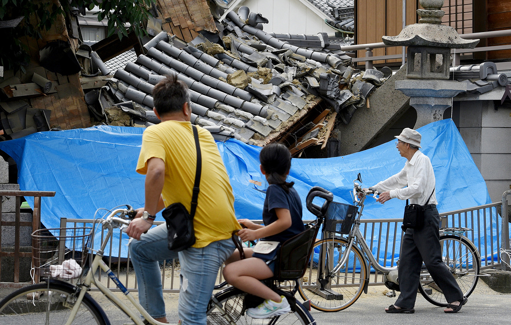 В результате землетрясения на севере Японии погибло более 40 человек