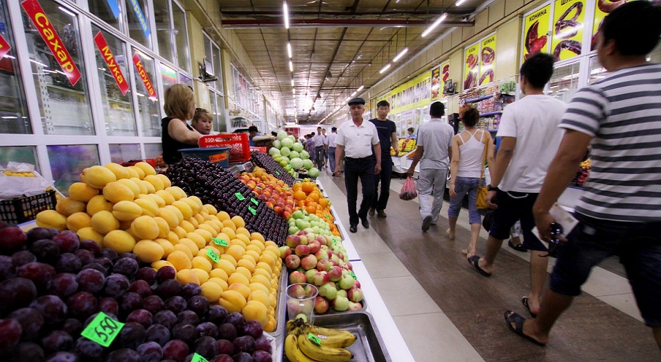 Казахстанцы оставили в магазинах и на базарах более 6 триллионов тенге за полгода
