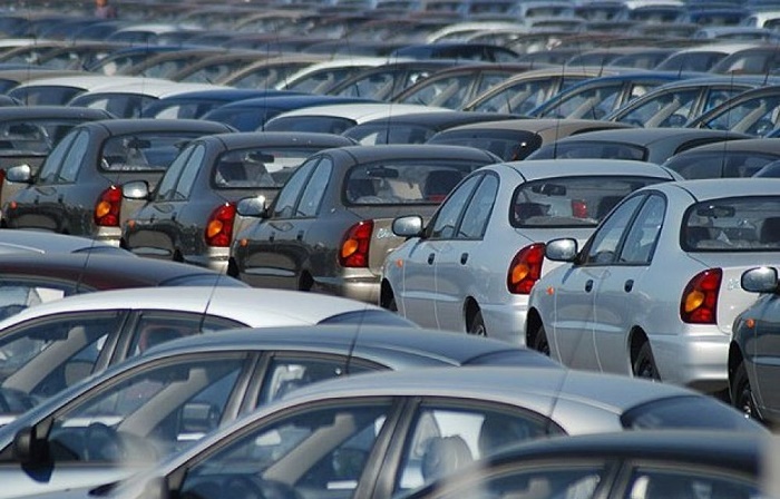 В Казахстане снизились продажи новых авто