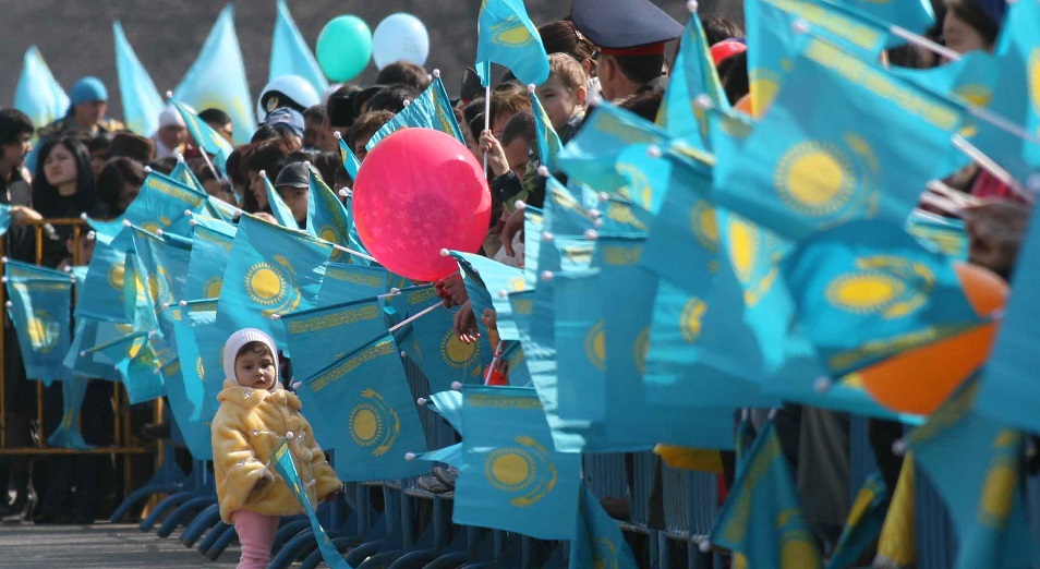 Казахстанцы стали менее счастливыми