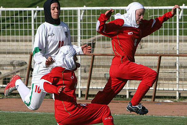 Восемь футболистов женской сборной Ирана оказались мужчинами