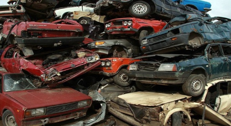 Старые авто пока остаются у казахстанцев