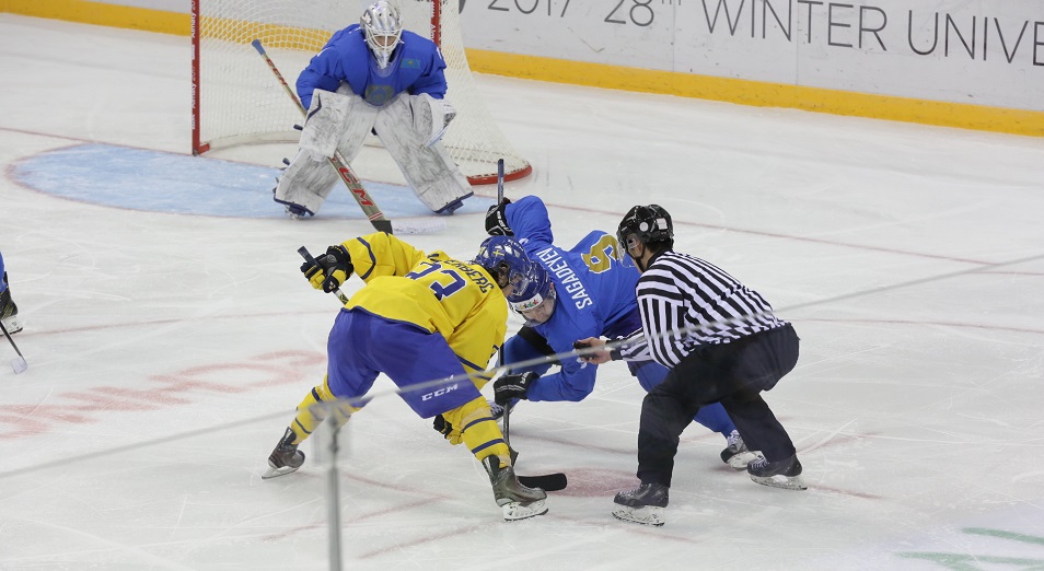 Универсиада: Казахстан – в четвертьфинале мужского хоккея