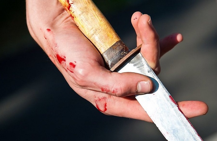Бывший шахтер компании "Казахмыс", проигравший судебный процесс, в знак протеста нанес себе ножевые ранения 