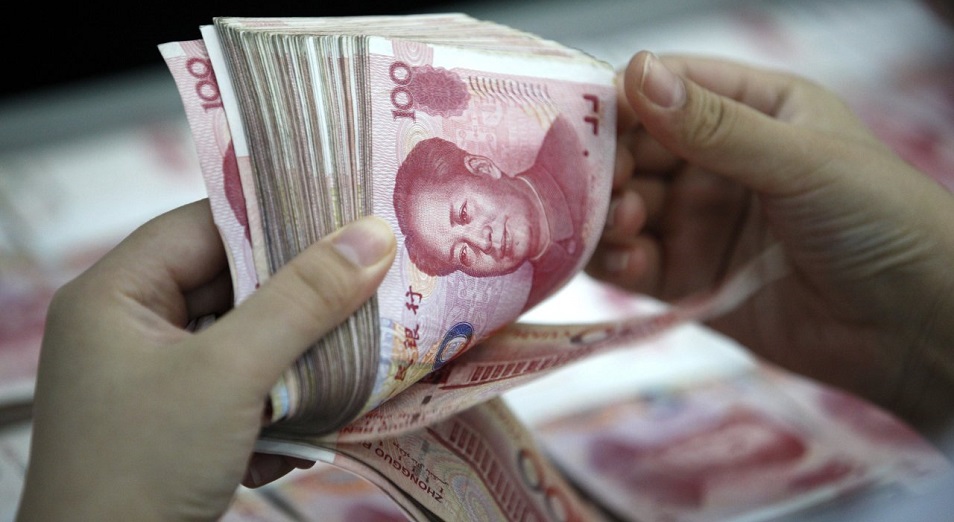 Крадущийся доллар, затаившийся юань 