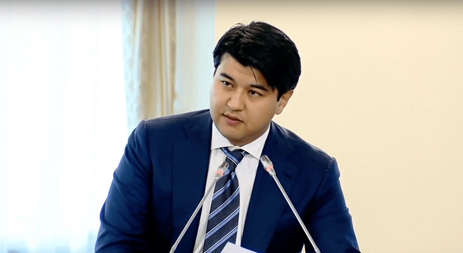 Бишимбаев министр. Бишимбаев Валихан Козыкеевич. Куандыка Бишимбаева.