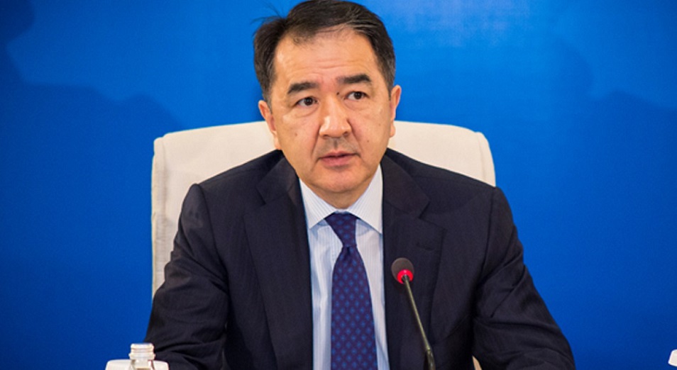 Бакытжан Сагинтаев призвал задерживать иностранцев в Казахстане подольше 