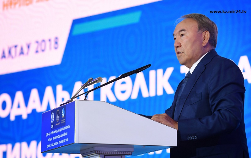 Назарбаев назвал конституцией Каспийского моря конвенцию, подписанную на региональном саммите