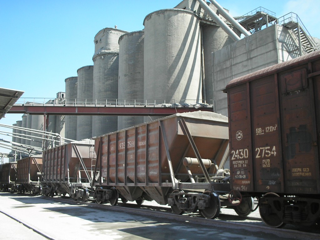 Более 600 человек задействовали в строительстве цементного завода в Кызылординской области