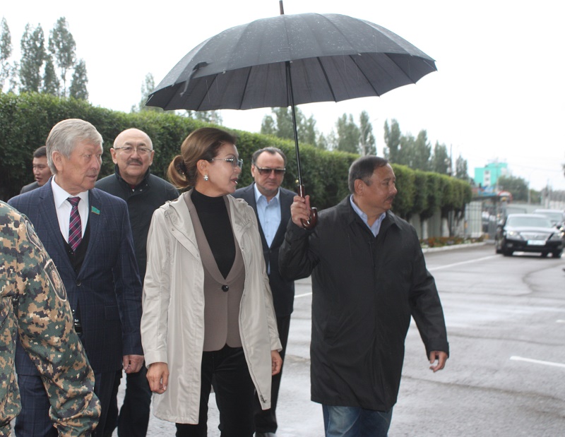 Дарига Назарбаева посетила воинскую часть Усть-Каменогорске
