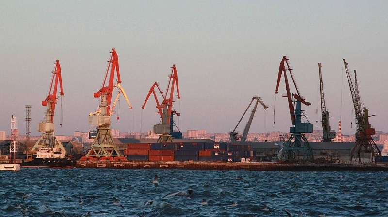 Каспийская "пятерка" заключила соглашения в сферах торговли и транспорта