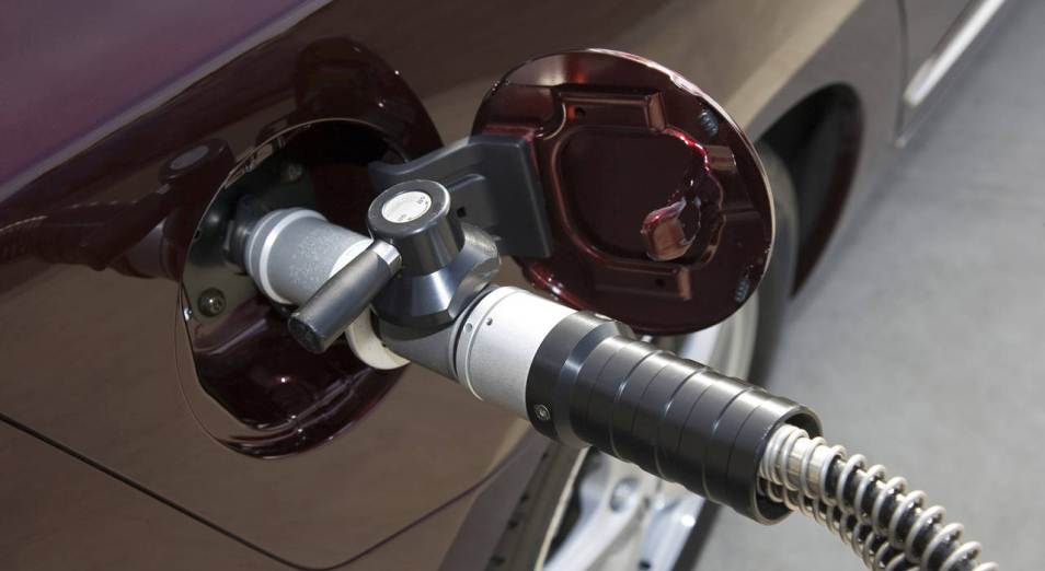 Автомобилисты двигают цены на газ