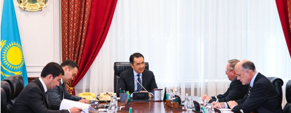 Бакытжан Сагинтаев встретился с послом США в Казахстане