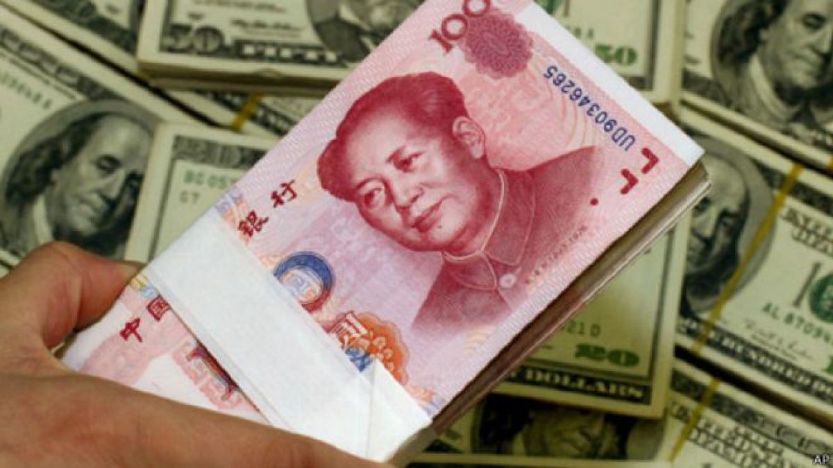 Народный банк Китая резко укрепил курс юаня к доллару 