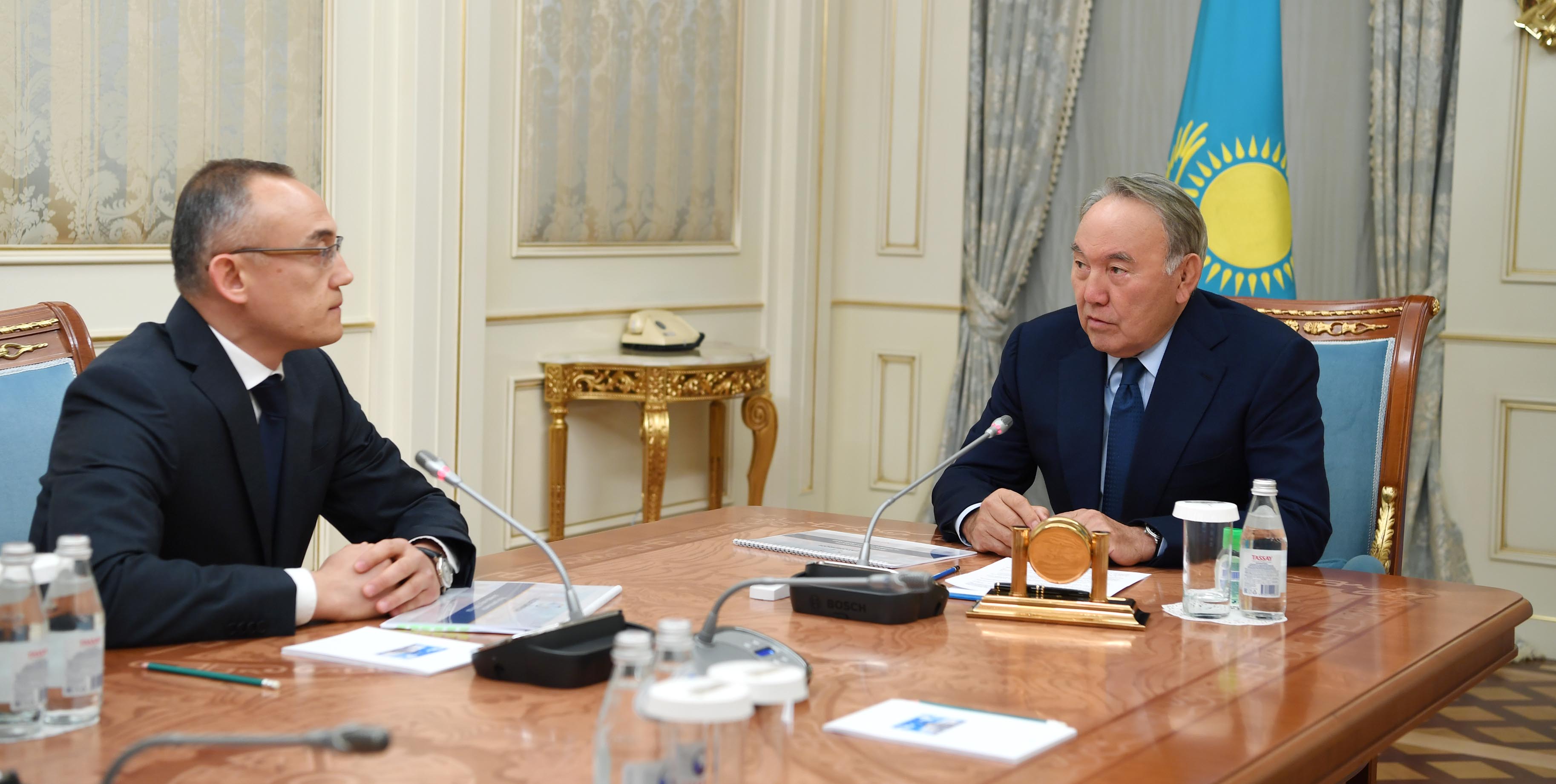 Нурсултан Назарбаев встретился с главой "Казатомпрома" 