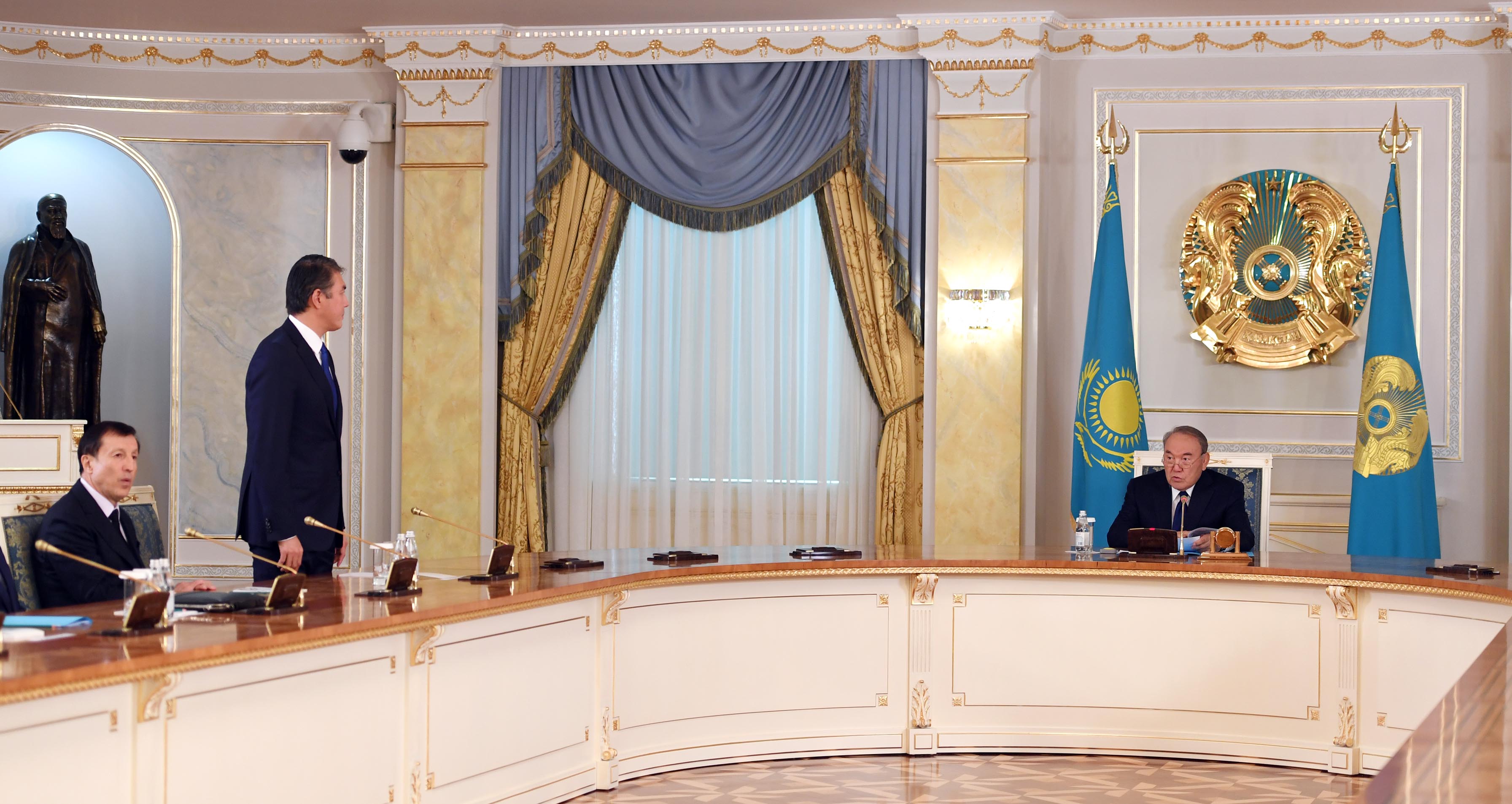 Нұрсұлтан Назарбаев Президент Әкімшілігінің жаңа басшысын таныстырды