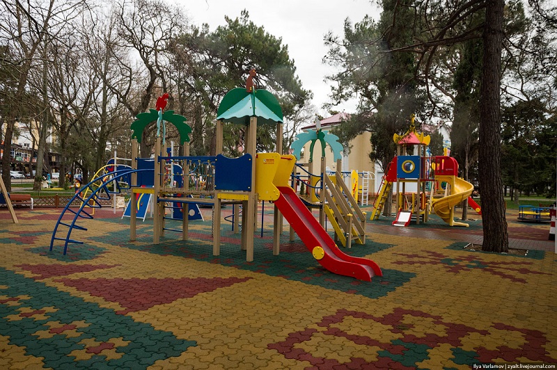 В ВКО сельчане за свой счет построили детский парк