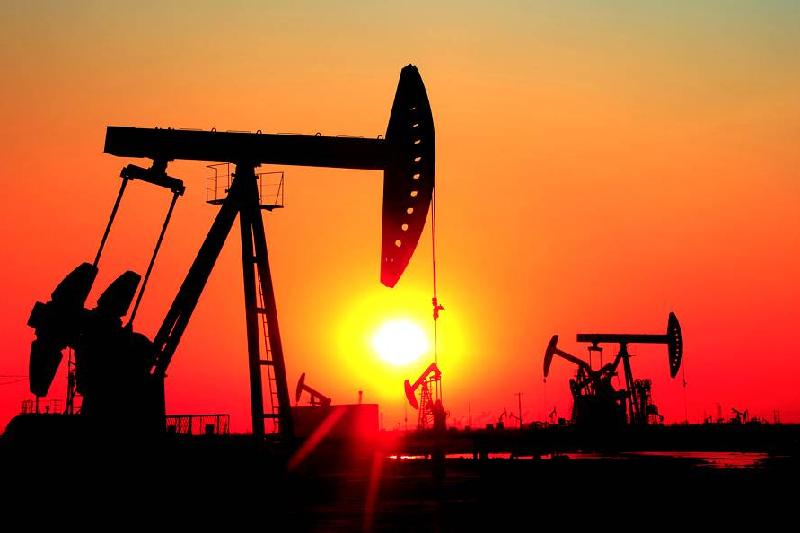 Мировые цены на нефть понизились  
