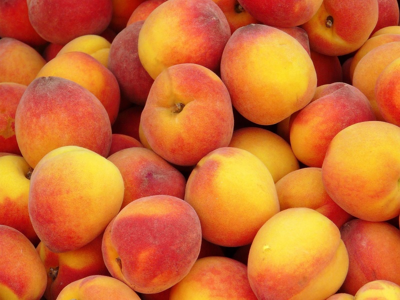 Россельхознадзор просит Казахстан объяснить рост поставок персиков в РФ