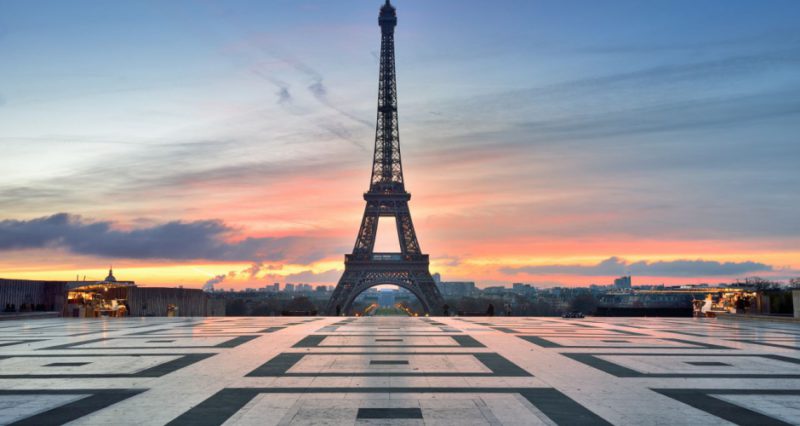 Власти Франции планируют привлечь до 100 млн туристов