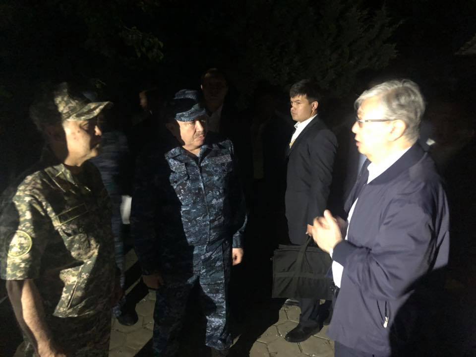 Касым-Жомарт Токаев поручил локализовать и устранить очаг взрывов в Арыси в краткие сроки