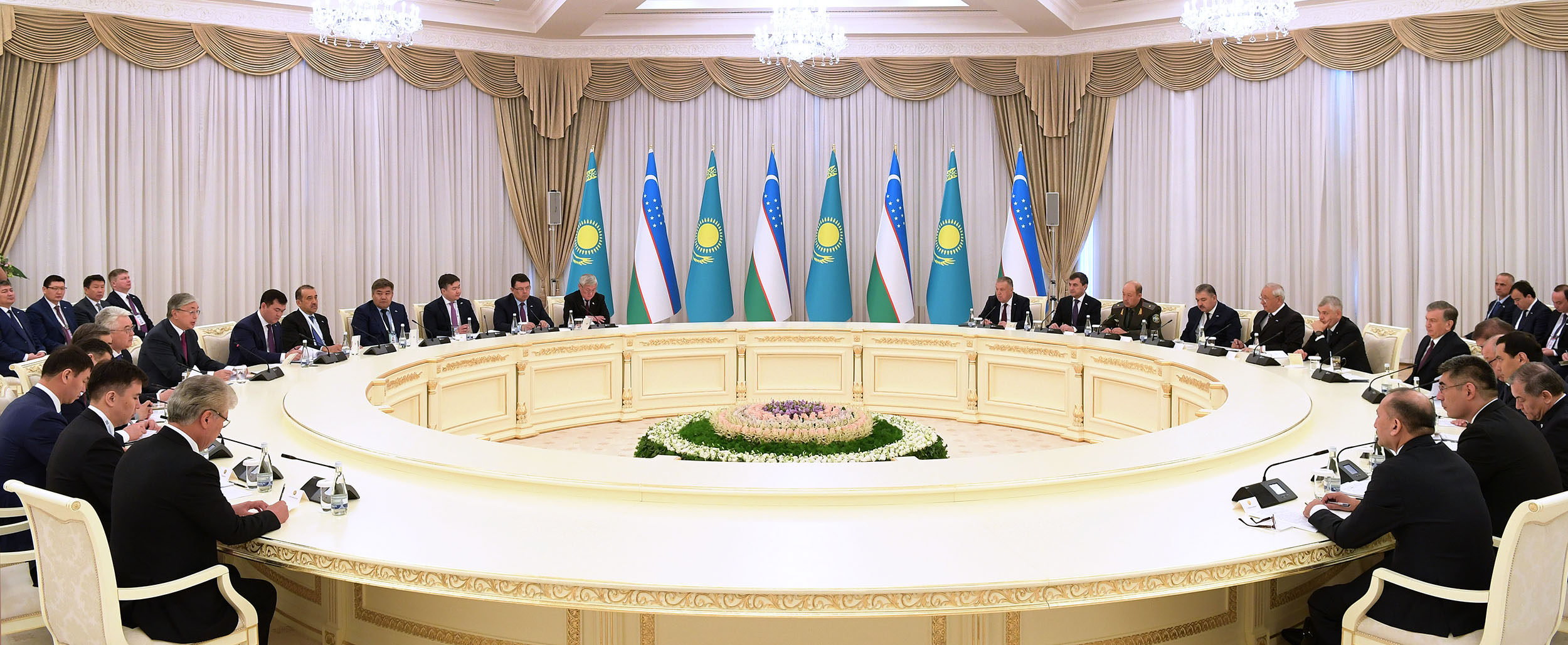 Началась торжественная церемония открытия Года Казахстана в Узбекистане