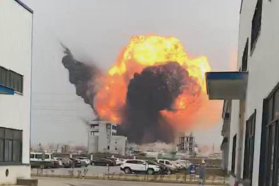 Взрыв прогремел на газоперерабатывающем заводе в Китае 
