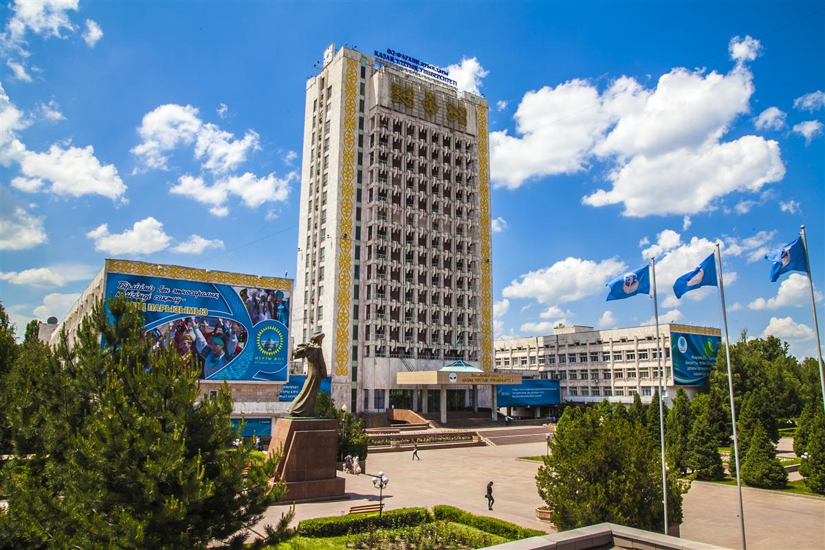 Повысить уровень казахстанских университетов призывает Глава государства
