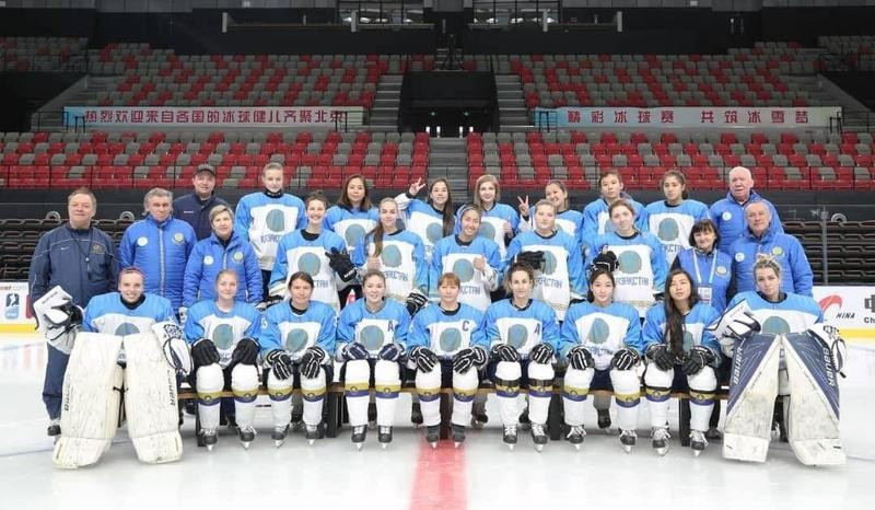 Женская команда по хоккею одержала победу над Китаем