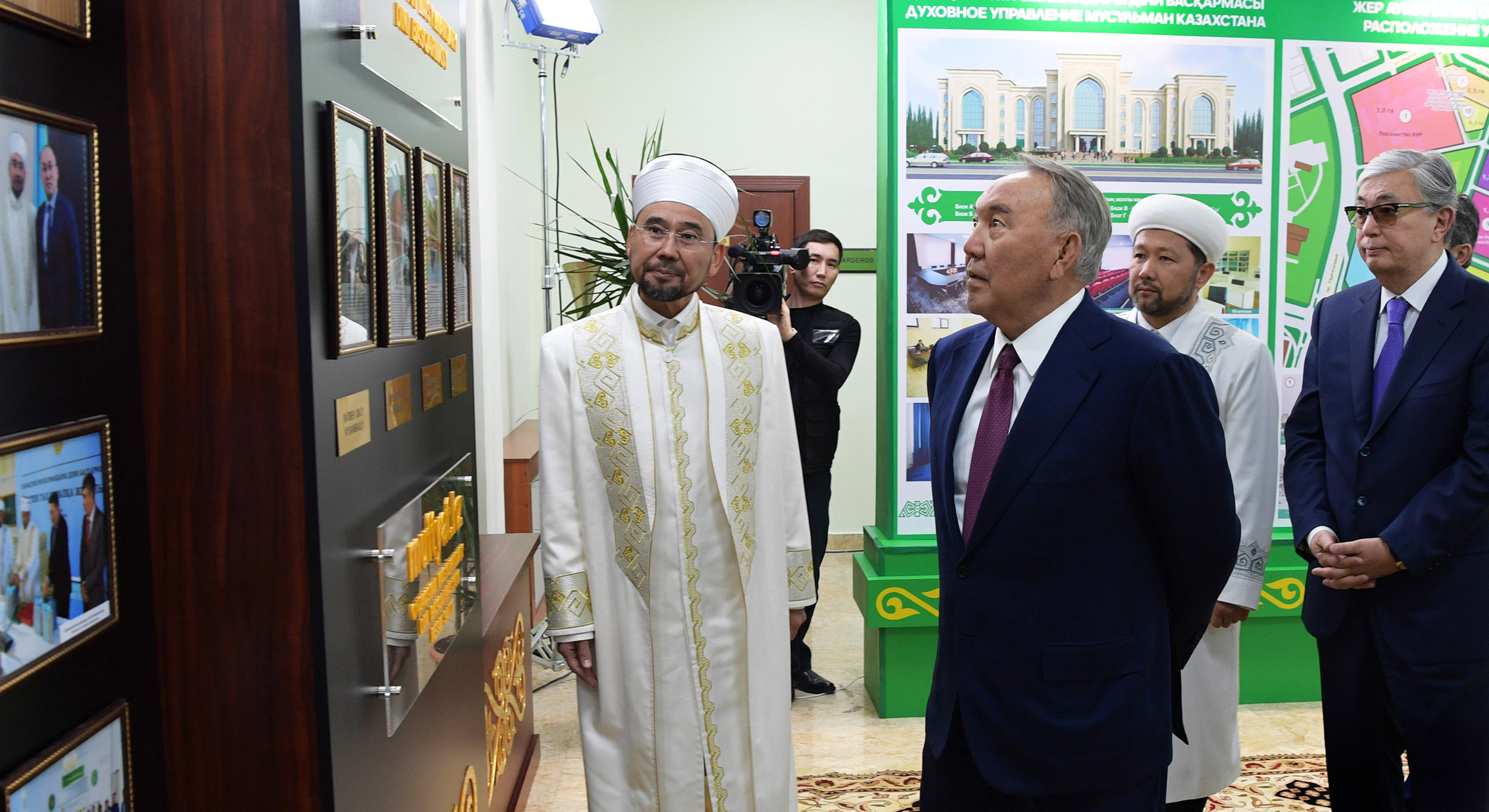 Нурсултан Назарбаев посетил новое здание Духовного управления мусульман Казахстана