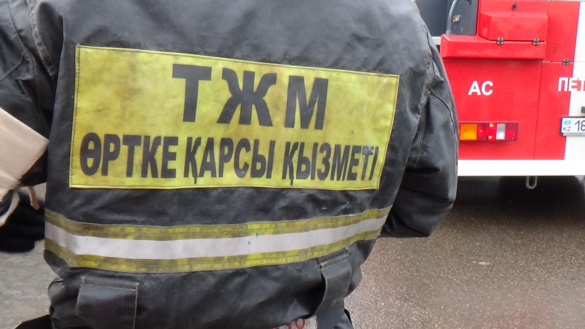 Мужчина погиб, еще один получил ожоги при взрыве в квартире в Павлодаре