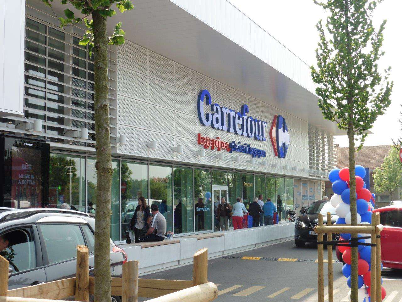 Carrefour запустила первый в мире плавучий супермаркет