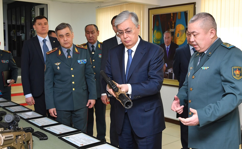 Касым-Жомарт Токаев отметил роль военной разведки в обеспечении безопасности Казахстана