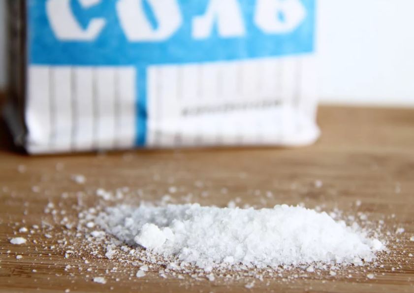 Минздрав РФ установил рекомендованный уровень суточного потребления соли