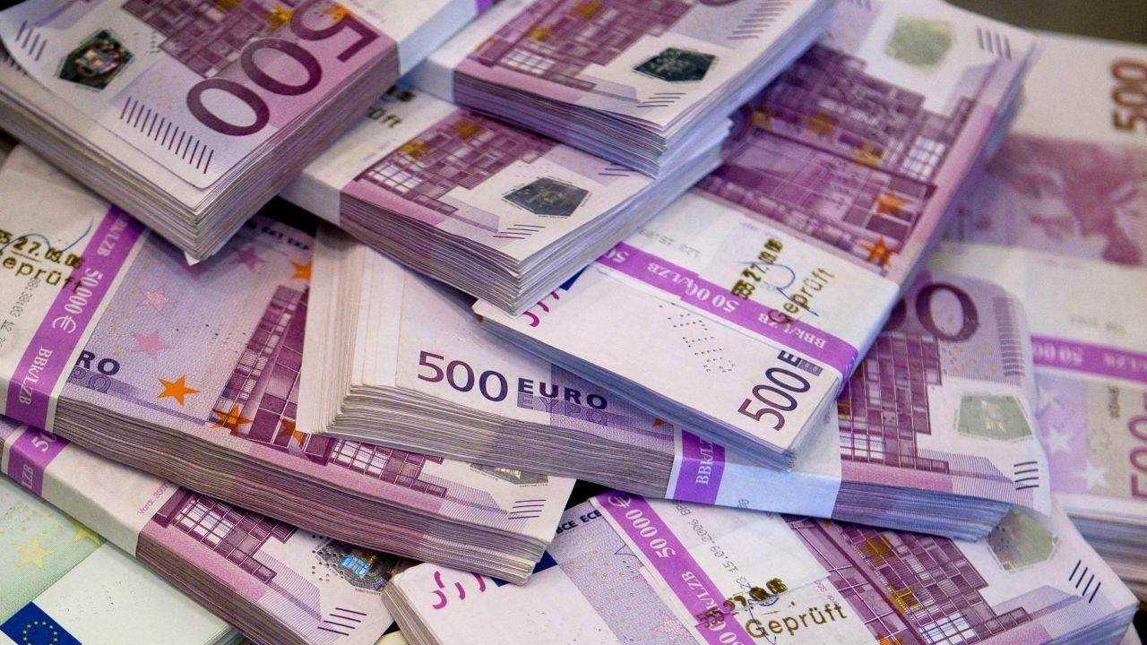 Жители Бельгии до сих пор не обменяли на евро 16 миллиардов франков