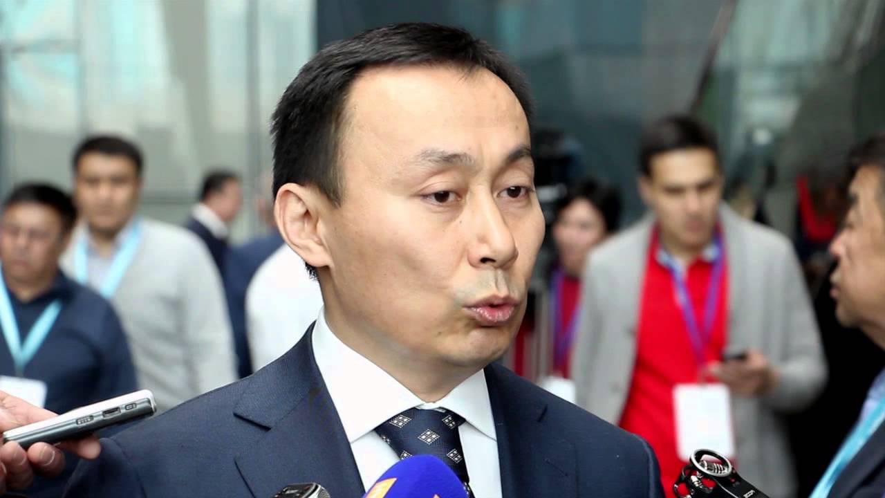 Нурсултан Назарбаев освободил Асылжана Мамытбекова от должности ответсекретаря МСХ РК