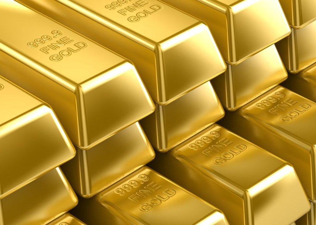 Цена на золото увеличилась до рекордной отметки более чем за год