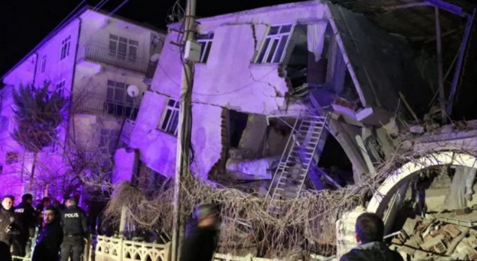 Нормальный процесс: сейсмологи — о мощном землетрясении в Турции 