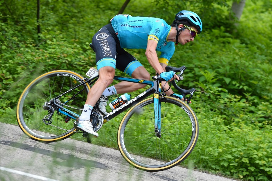 Велогонщик "Астаны" стал вторым на 12-м этапе "Тур де Франс"