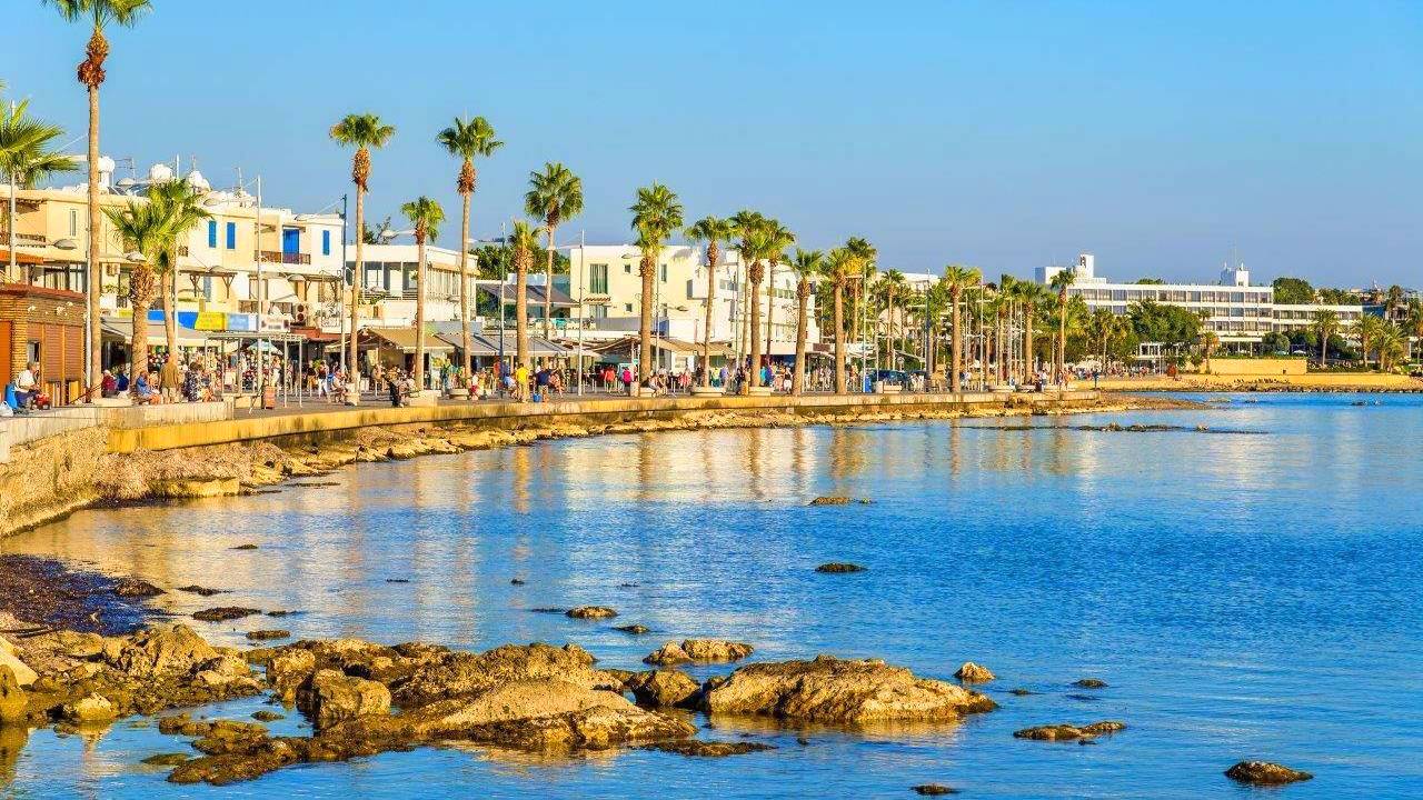 Кипр ужесточит выдачу "золотых паспортов" инвесторам