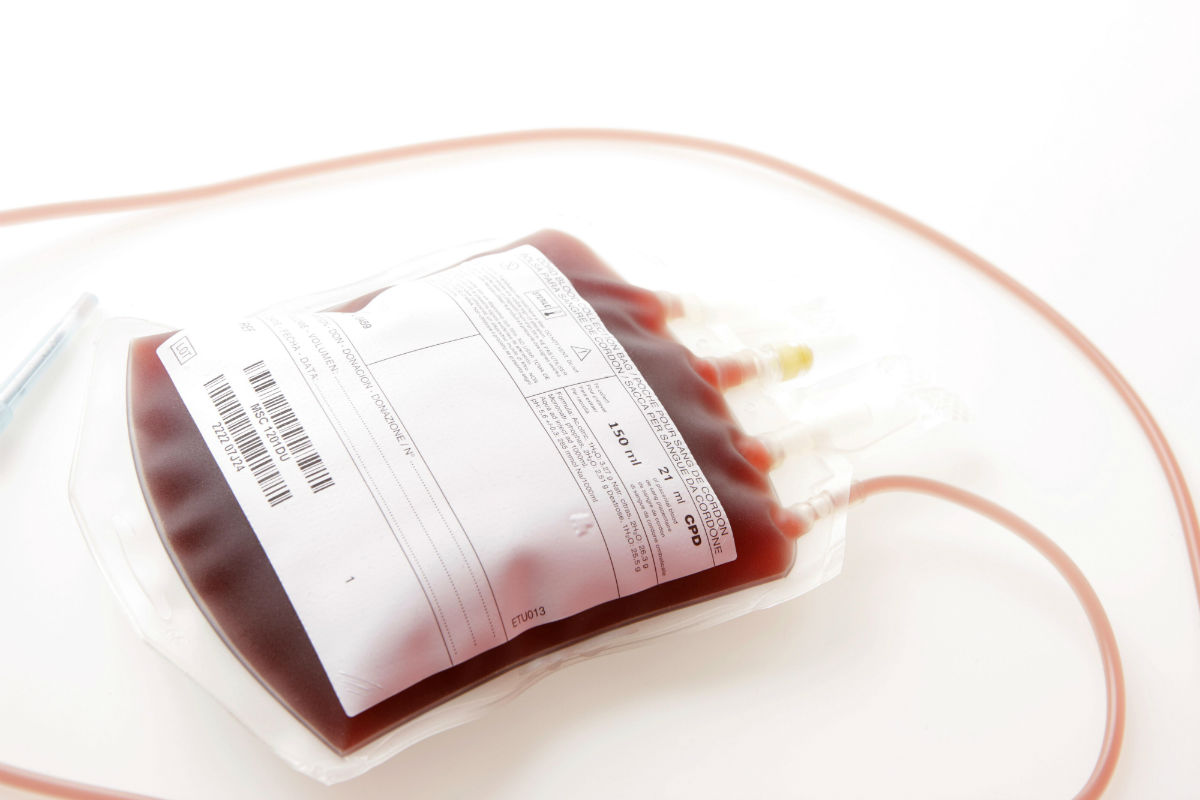 В Казахстане планируют лечить больных коронавирусом переливанием крови переболевших