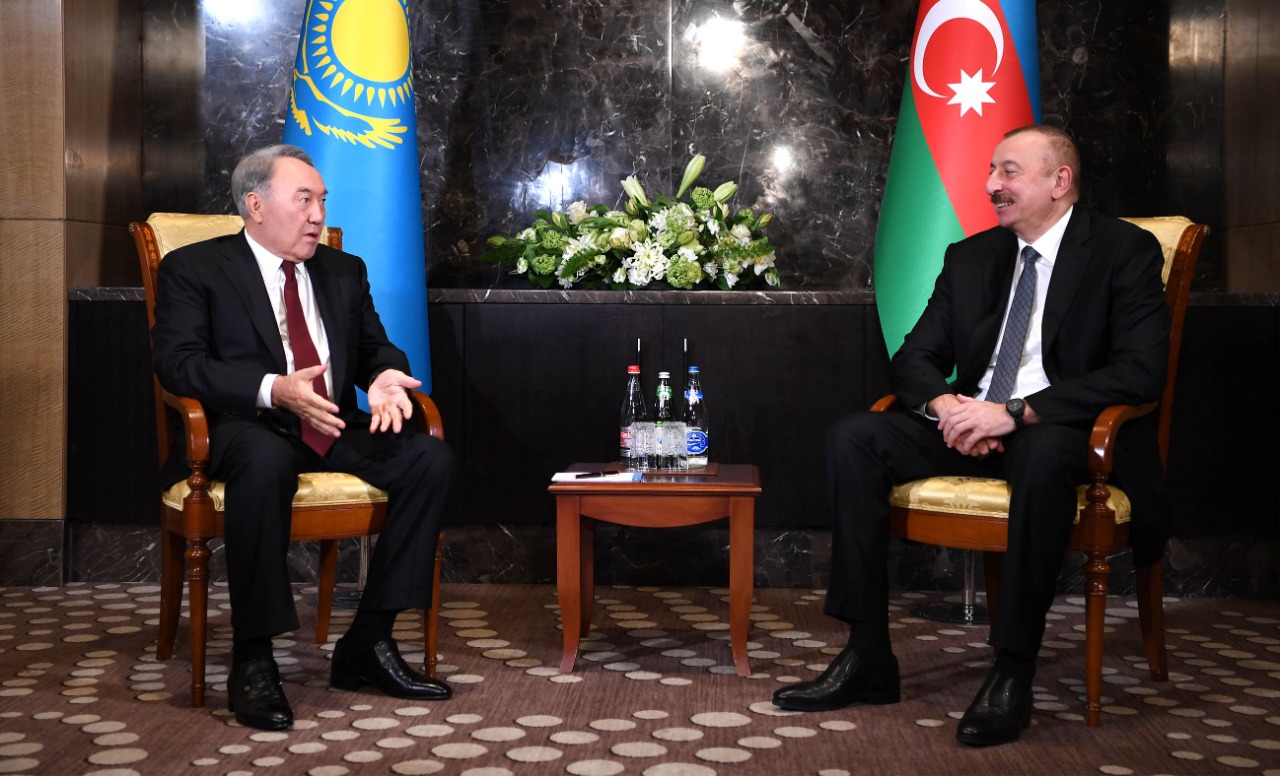 Нурсултан Назарбаев указал на положительную динамику развития казахстанско-азербайджанских отношений