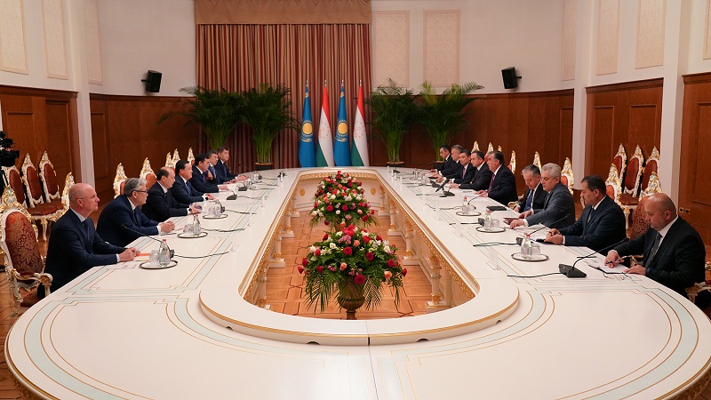 Казахстан и Киргизия планируют увеличить товарооборот до $1 млрд 